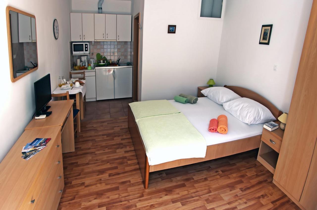 Lora Studio Sea & Oldtown View With Parking Dubrovnik Exterior photo